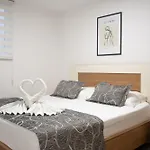 Ivo Apartamento Promajna