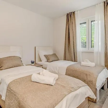Apartament Ivo Promajna